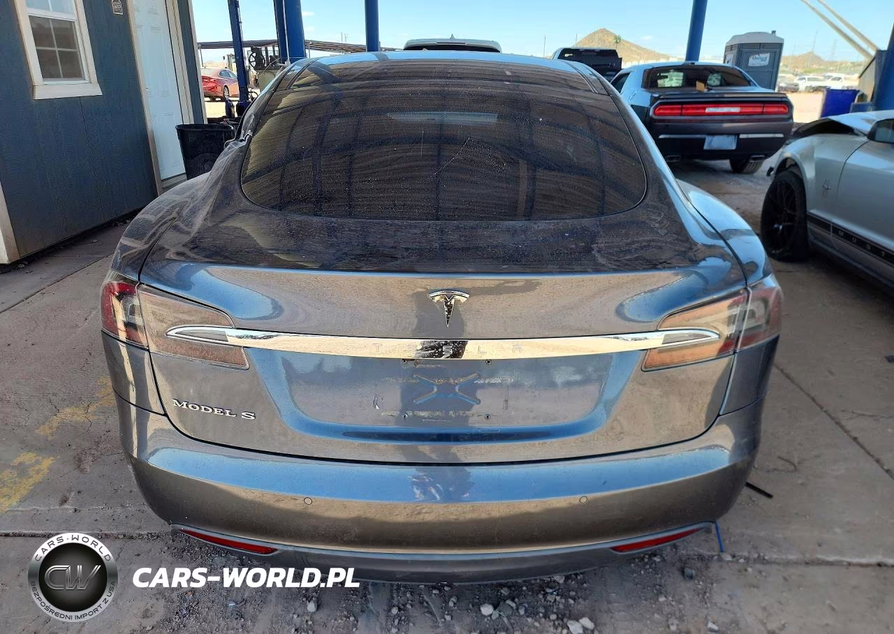 2014 Tesla Model S VIN:5YJSA1H11EFP30694 - 6