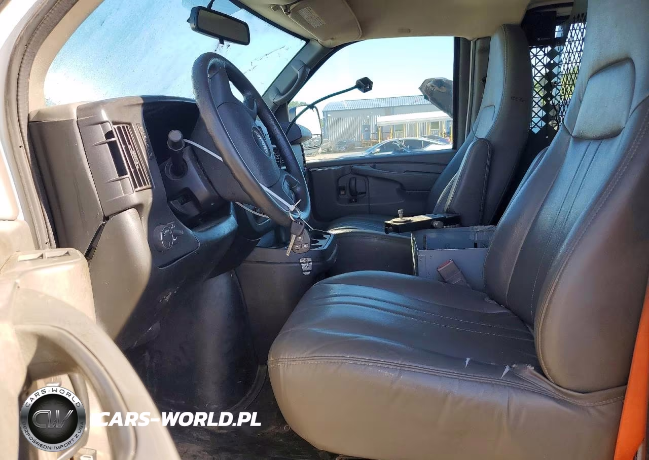 2015 GMC Savana G3500 VIN:1GTZ7TFG9F1112226 - 8