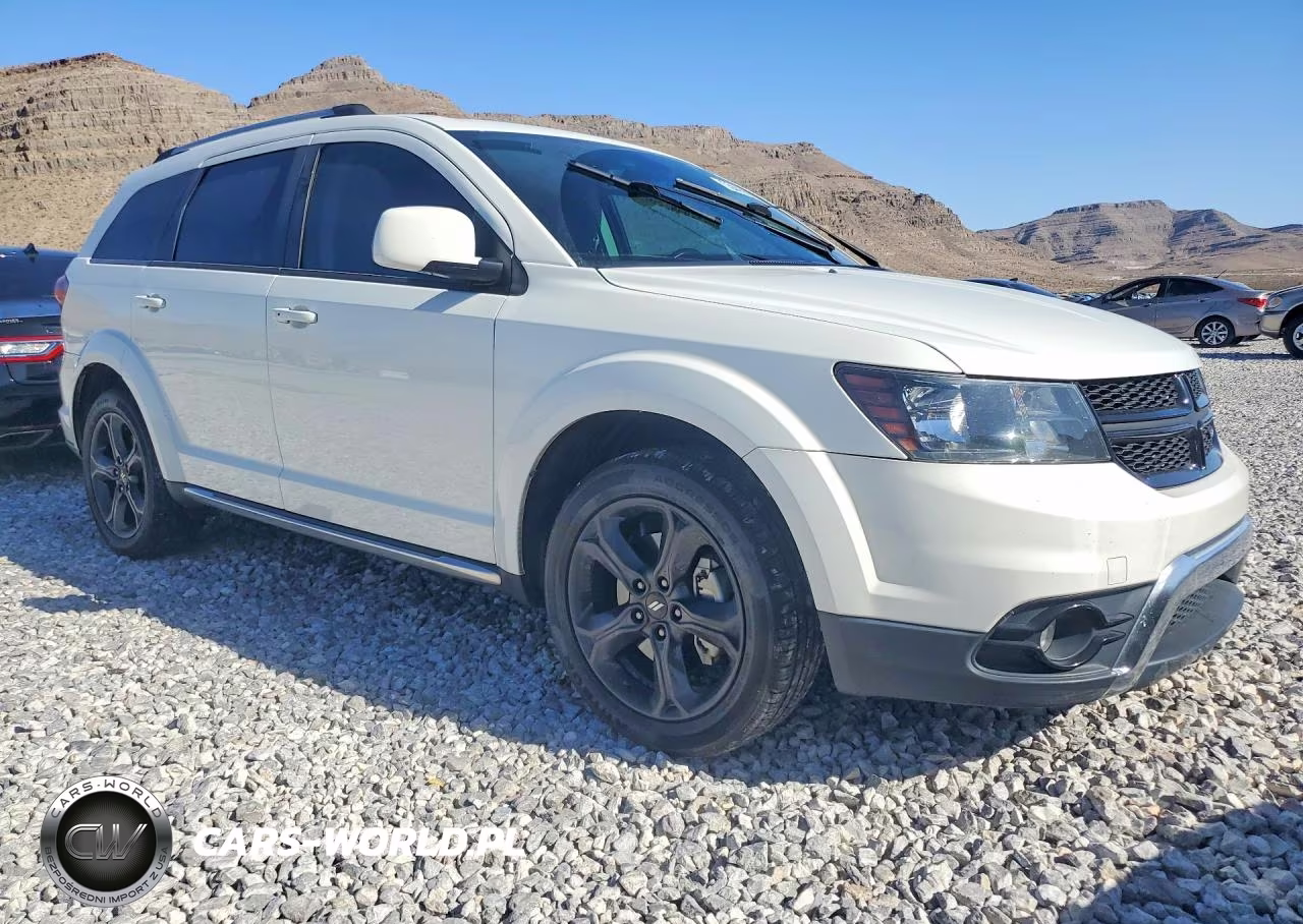 2020 Dodge Journey Crossroad VIN:3C4PDCGB4LT264244 - 4