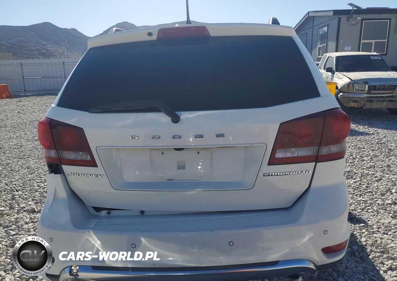 2020 Dodge Journey Crossroad VIN:3C4PDCGB4LT264244 - 6