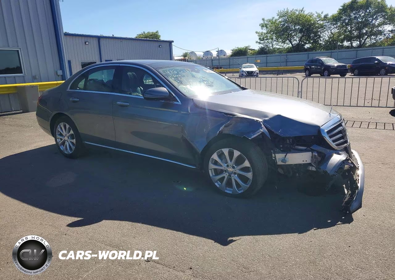 2017 Mercedes-Benz E 300 4Matic VIN:WDDZF4KB6HA119047 - 4