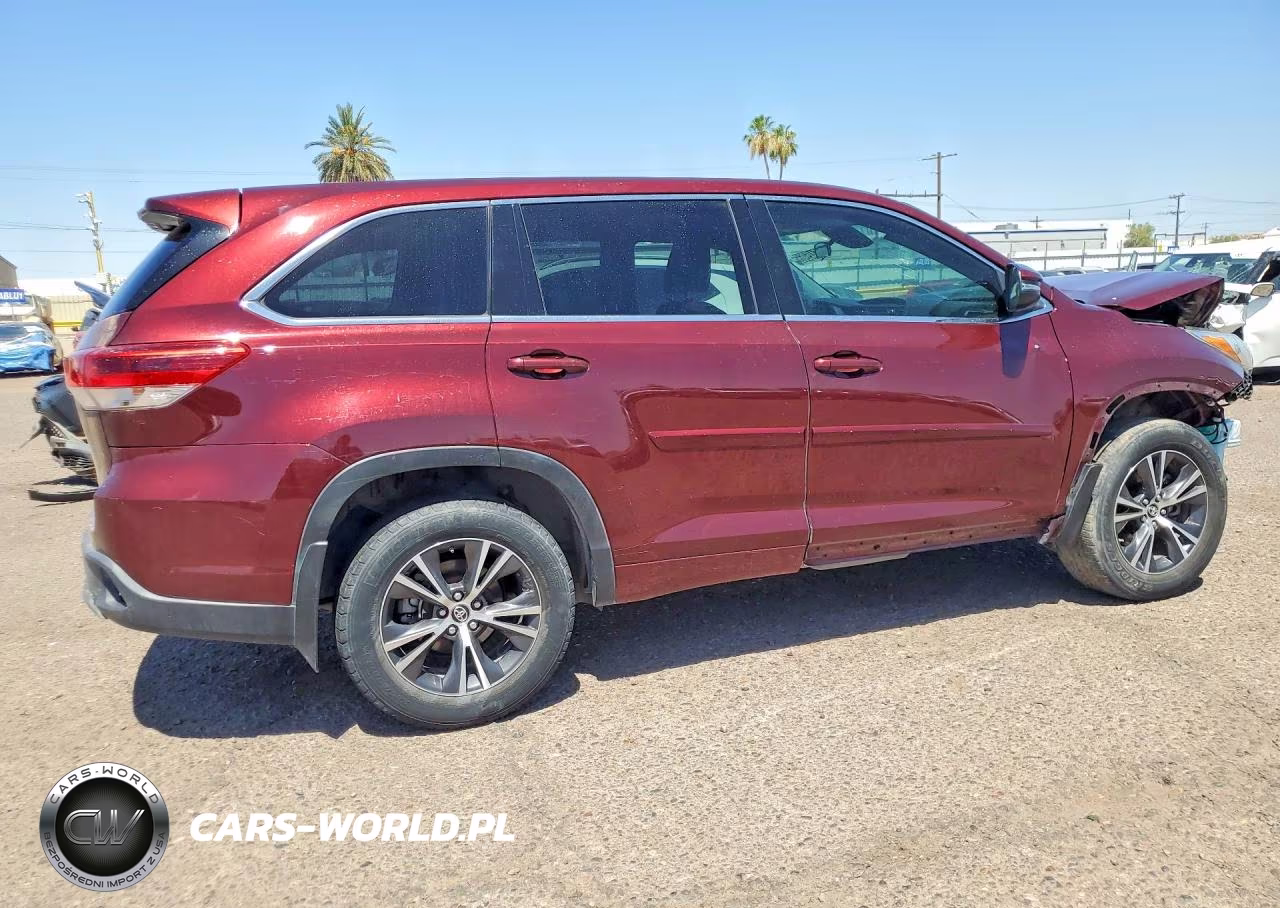 2017 Toyota Highlander Le VIN:5TDBZRFH7HS467148 - 3