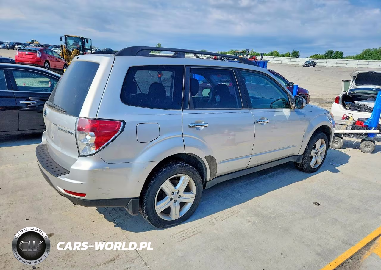 2010 Subaru Forester 2.5X Premium VIN:JF2SH6CCXAH720551 - 3
