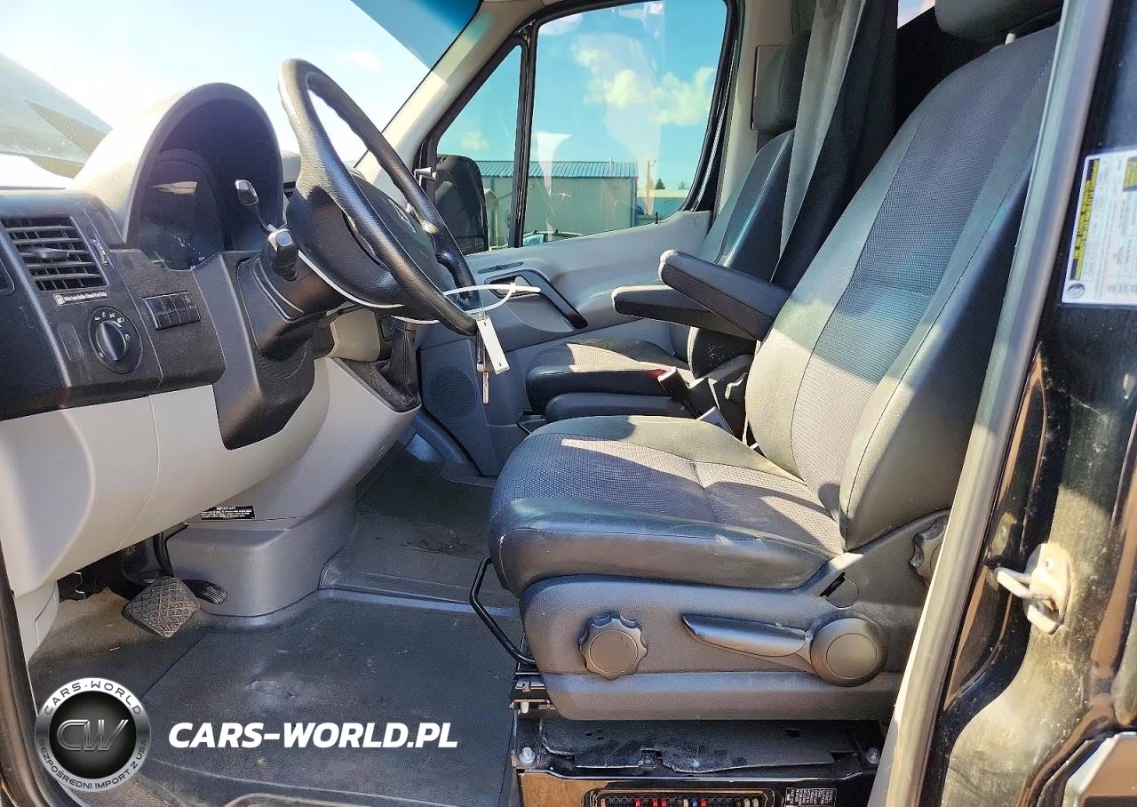 2011 Mercedes-Benz Sprinter 2500 VIN:WD3PE8CC8B5531693 - 7