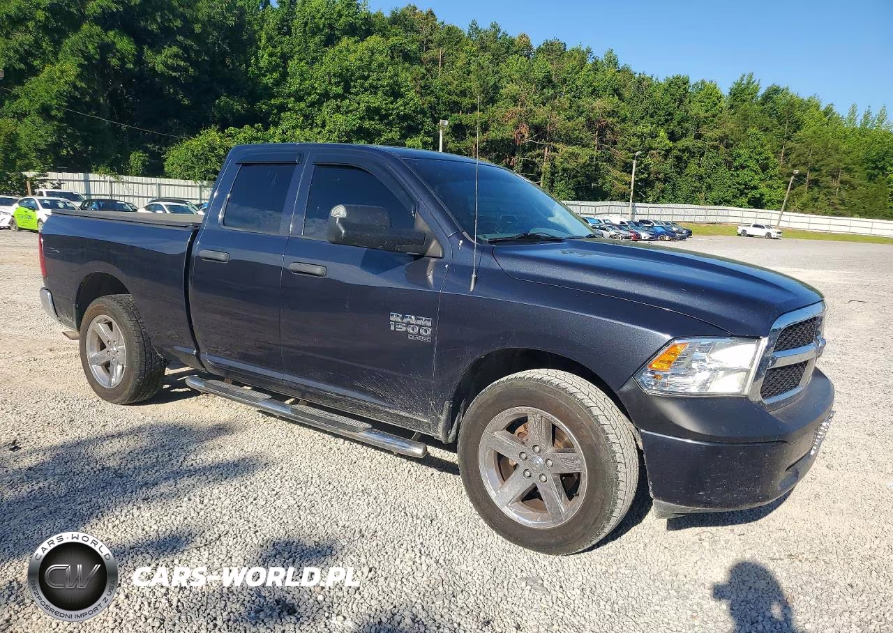 2019 Ram 1500 Classic Tradesman VIN:1C6RR6FG9KS628285 - 4