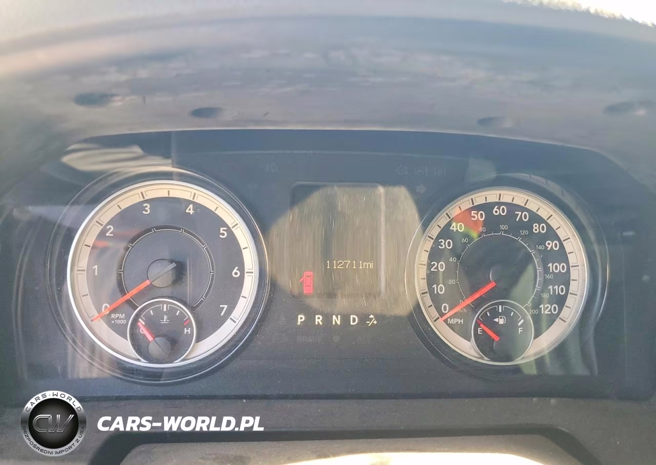 2019 Ram 1500 Classic Tradesman VIN:1C6RR6FG9KS628285 - 9