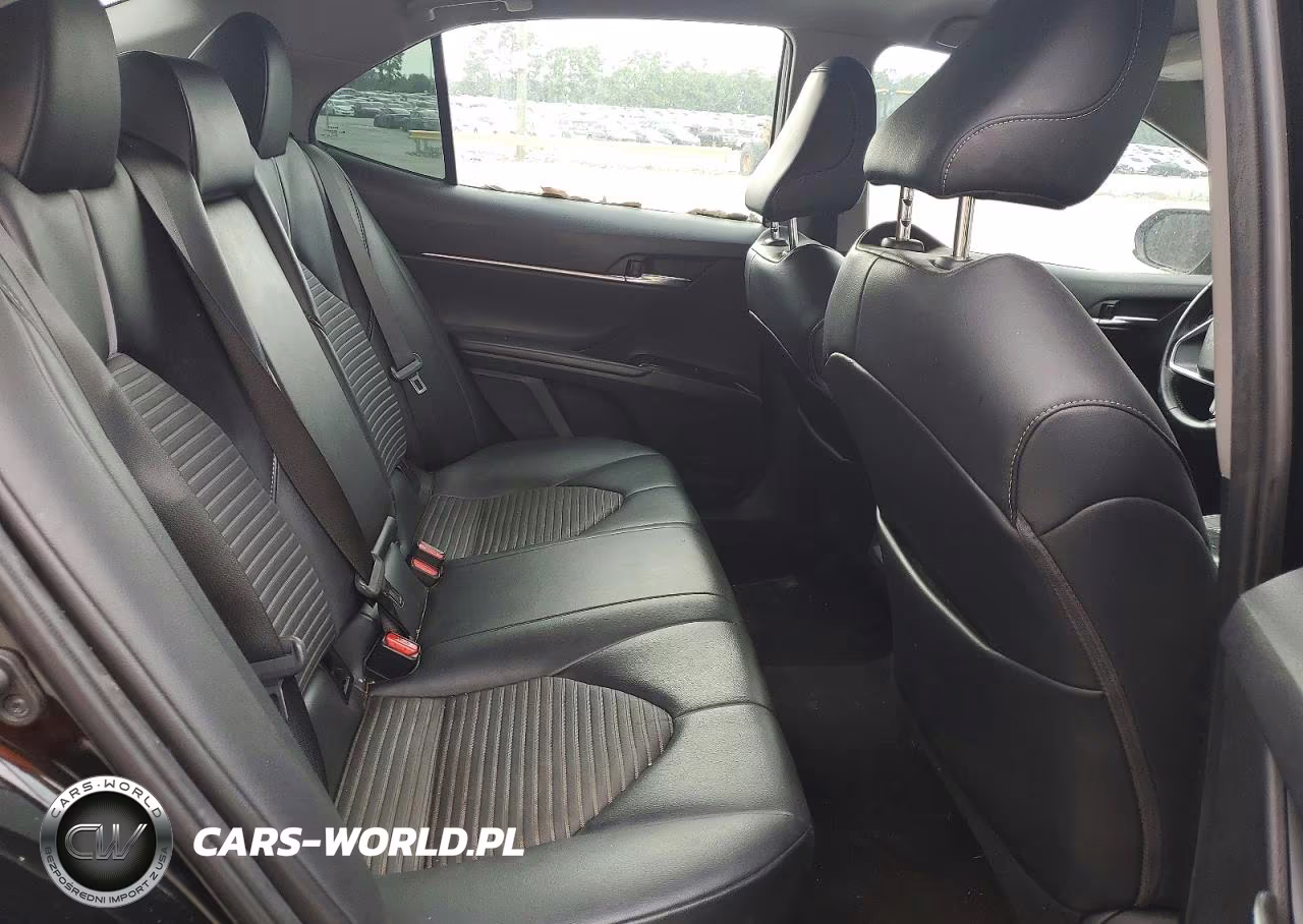 2020 Toyota Camry Se VIN:4T1G11AK3LU333626 - 10