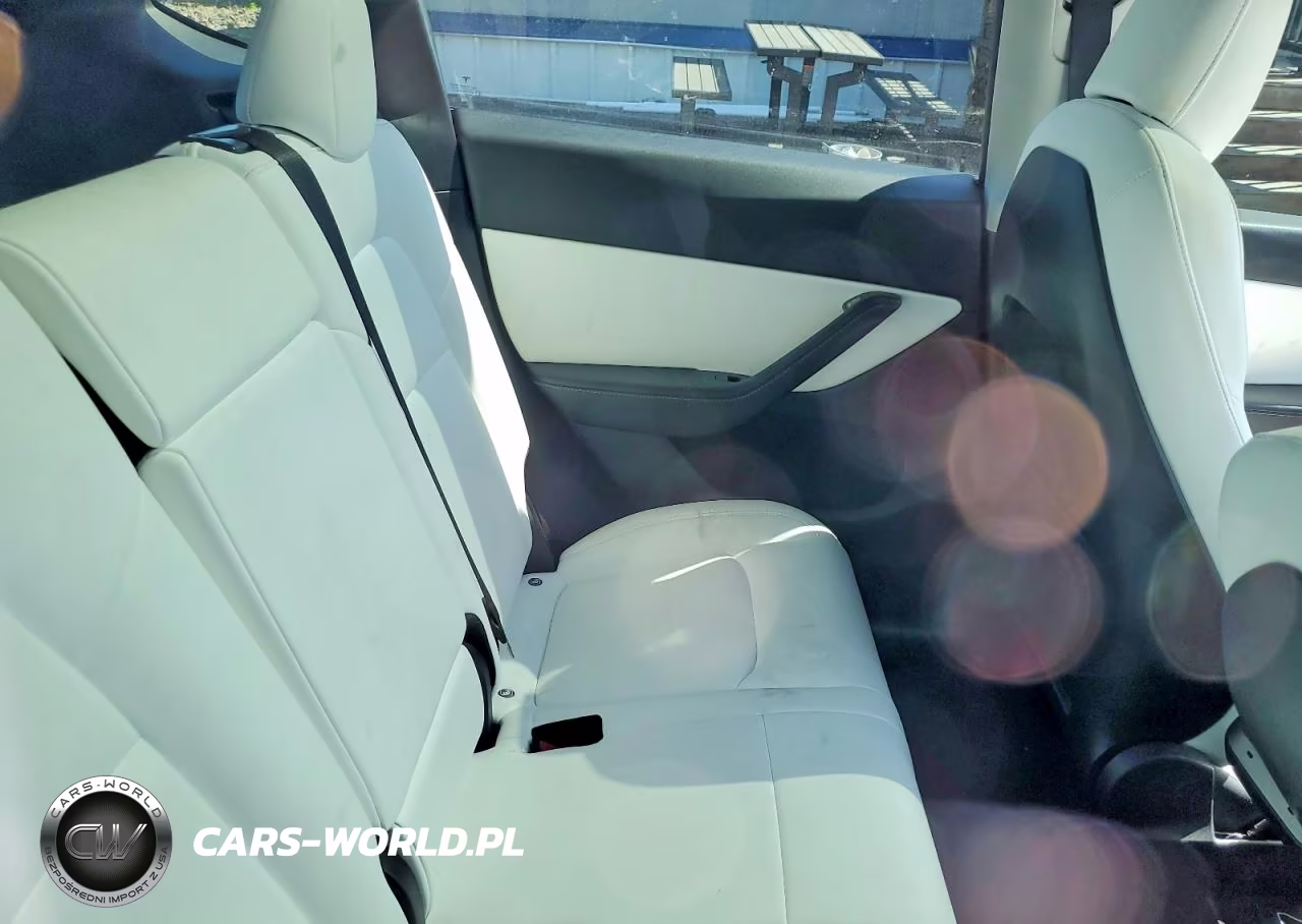 2021 Tesla Model Y VIN:5YJYGDEE4MF144457 - 10