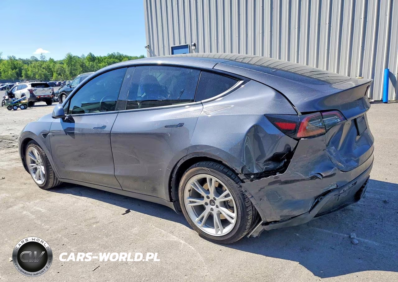 2021 Tesla Model Y VIN:5YJYGDEE4MF144457 - 2