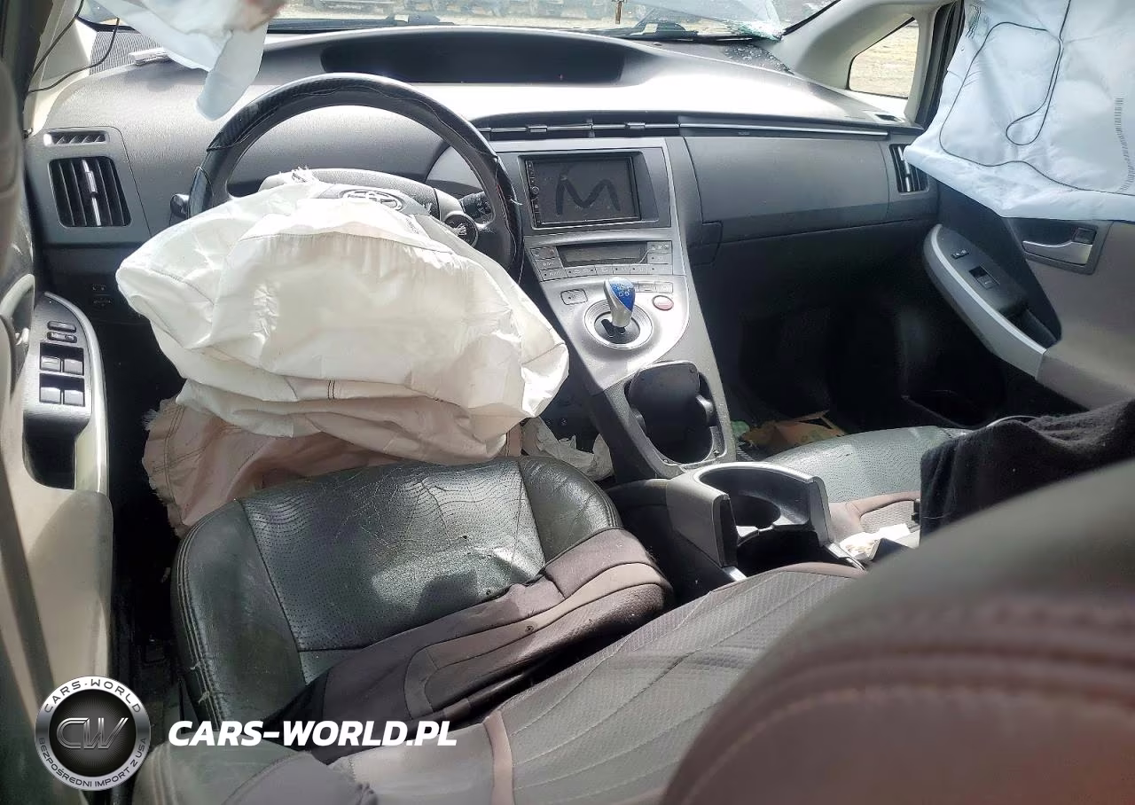 2014 Toyota Prius Three VIN:JTDKN3DU3E1822091 - 8