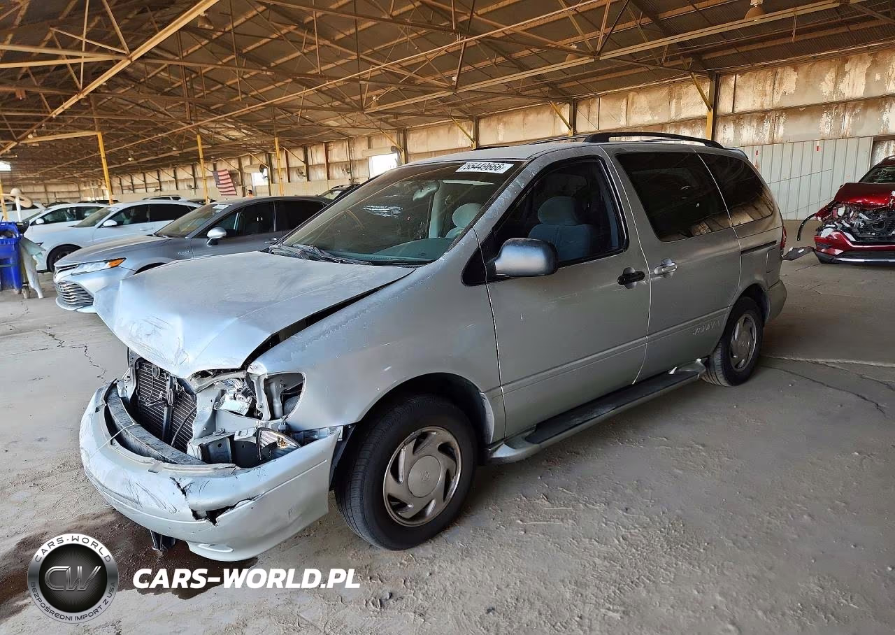 2002 Toyota Sienna Le