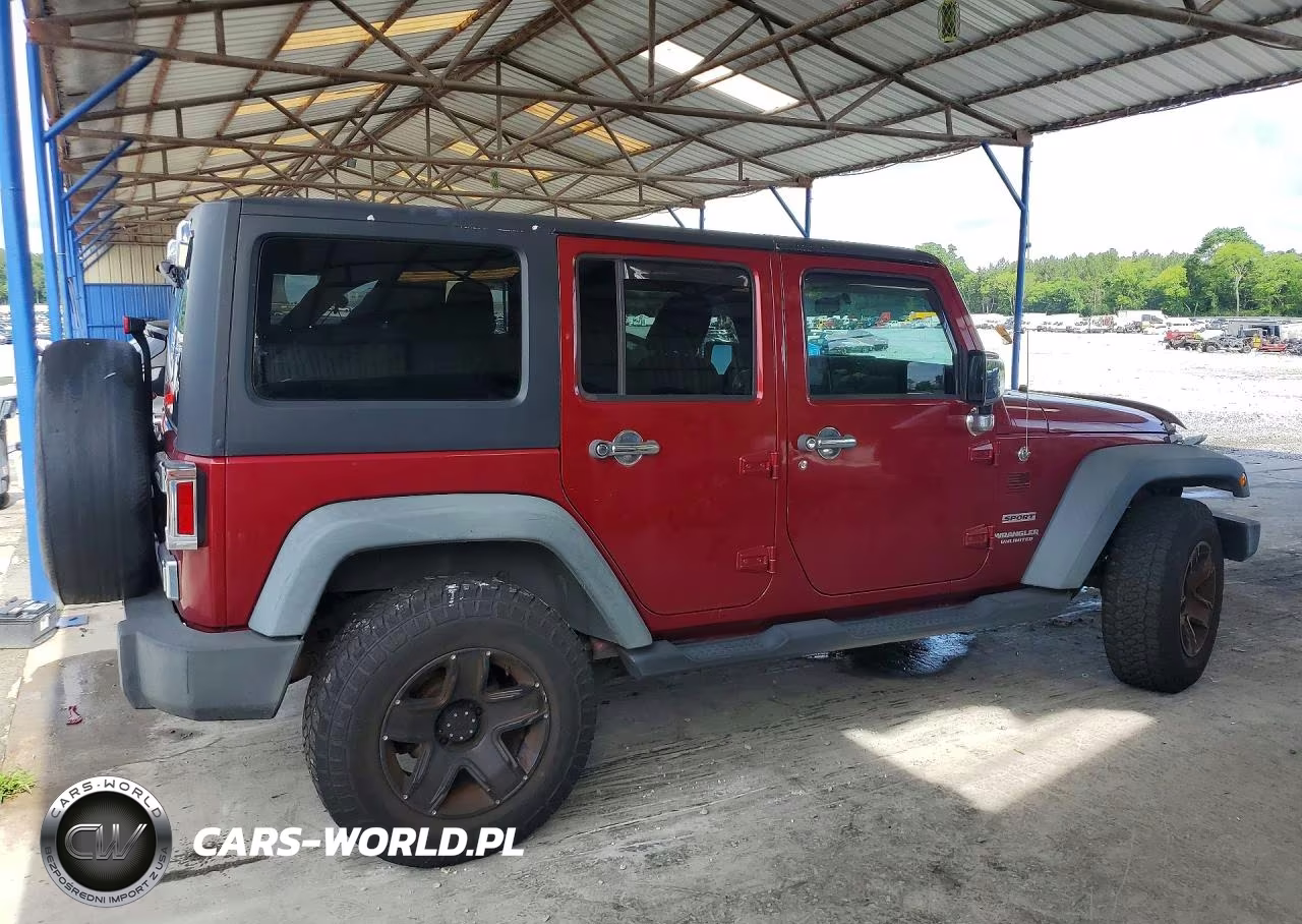 2012 Jeep Wrangler Unlimited Sport VIN:1C4BJWDG9CL184177 - 3