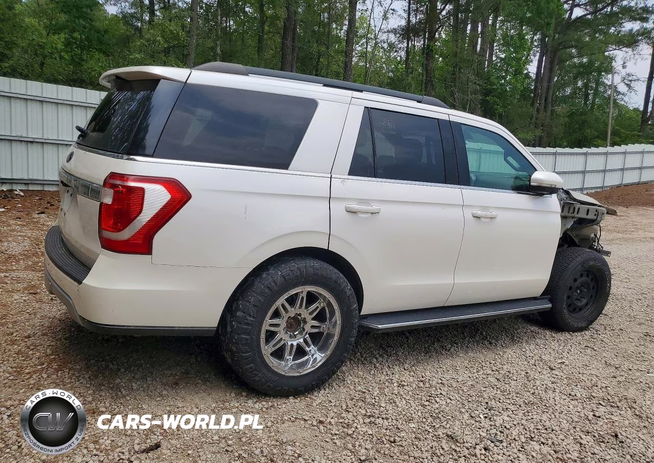 2018 Ford Expedition Xlt VIN:1FMJU1JT0JEA44345 - 3