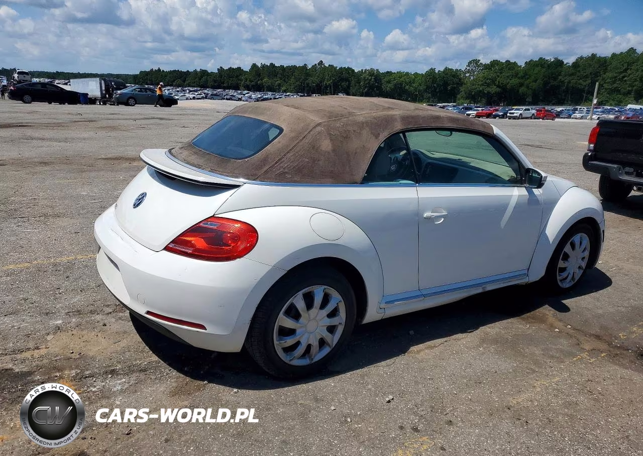 2013 Volkswagen Beetle VIN:3VW5X7AT6DM826046 - 3