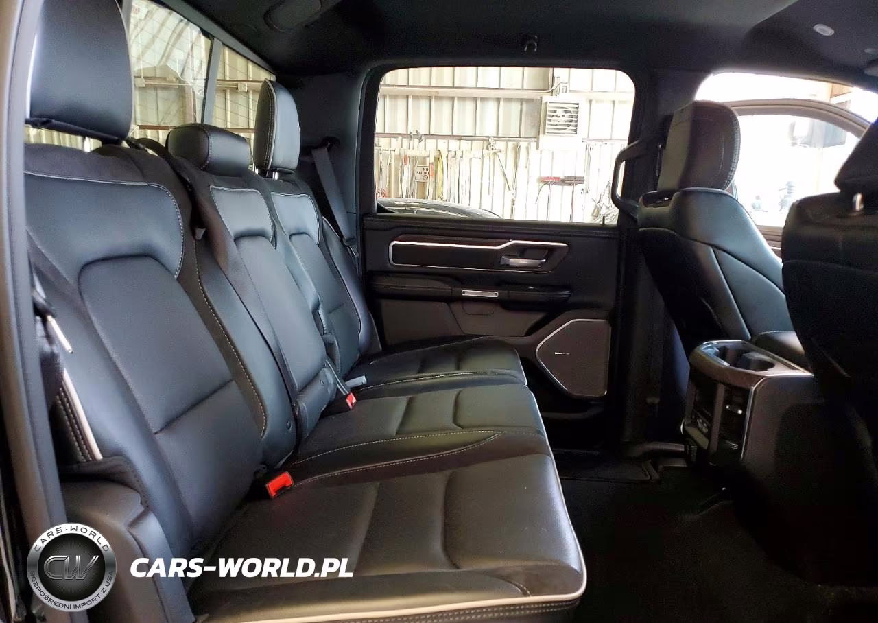2025 Ram 1500 Laramie VIN:1C6SRFJP3SN661869 - 10