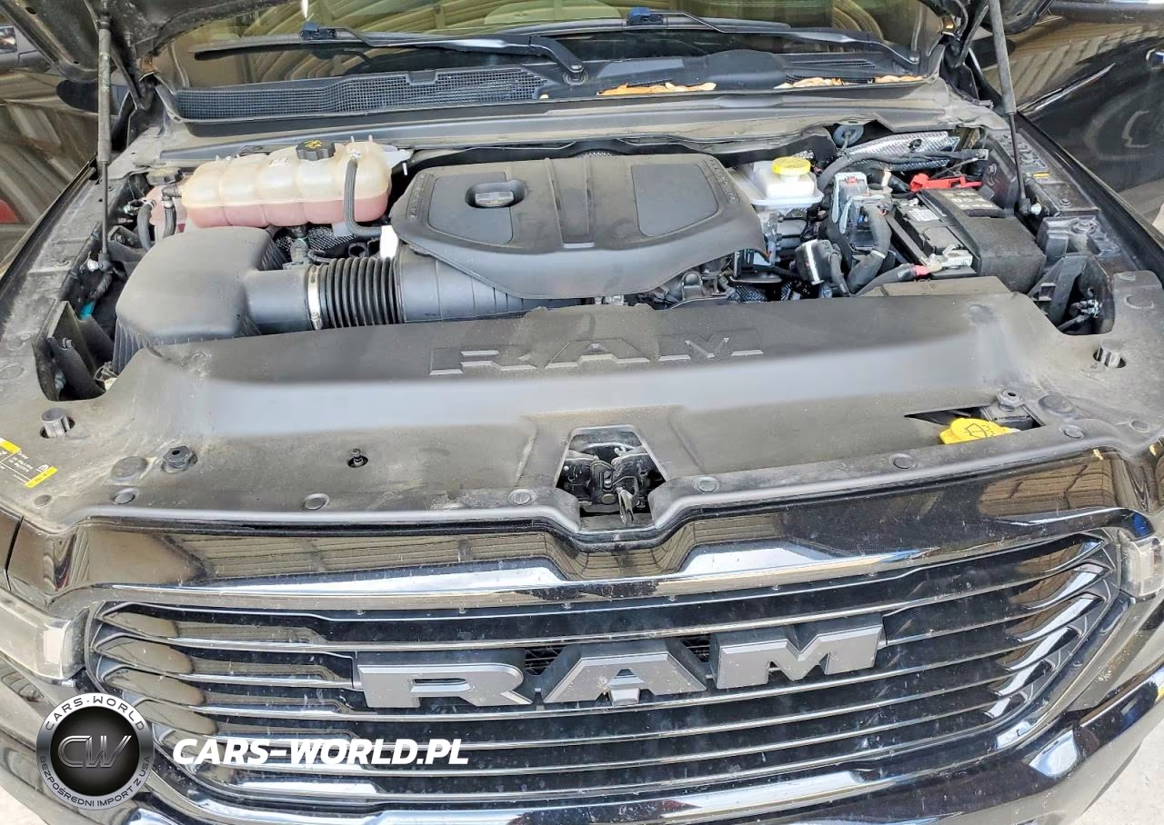 2025 Ram 1500 Laramie VIN:1C6SRFJP3SN661869 - 11