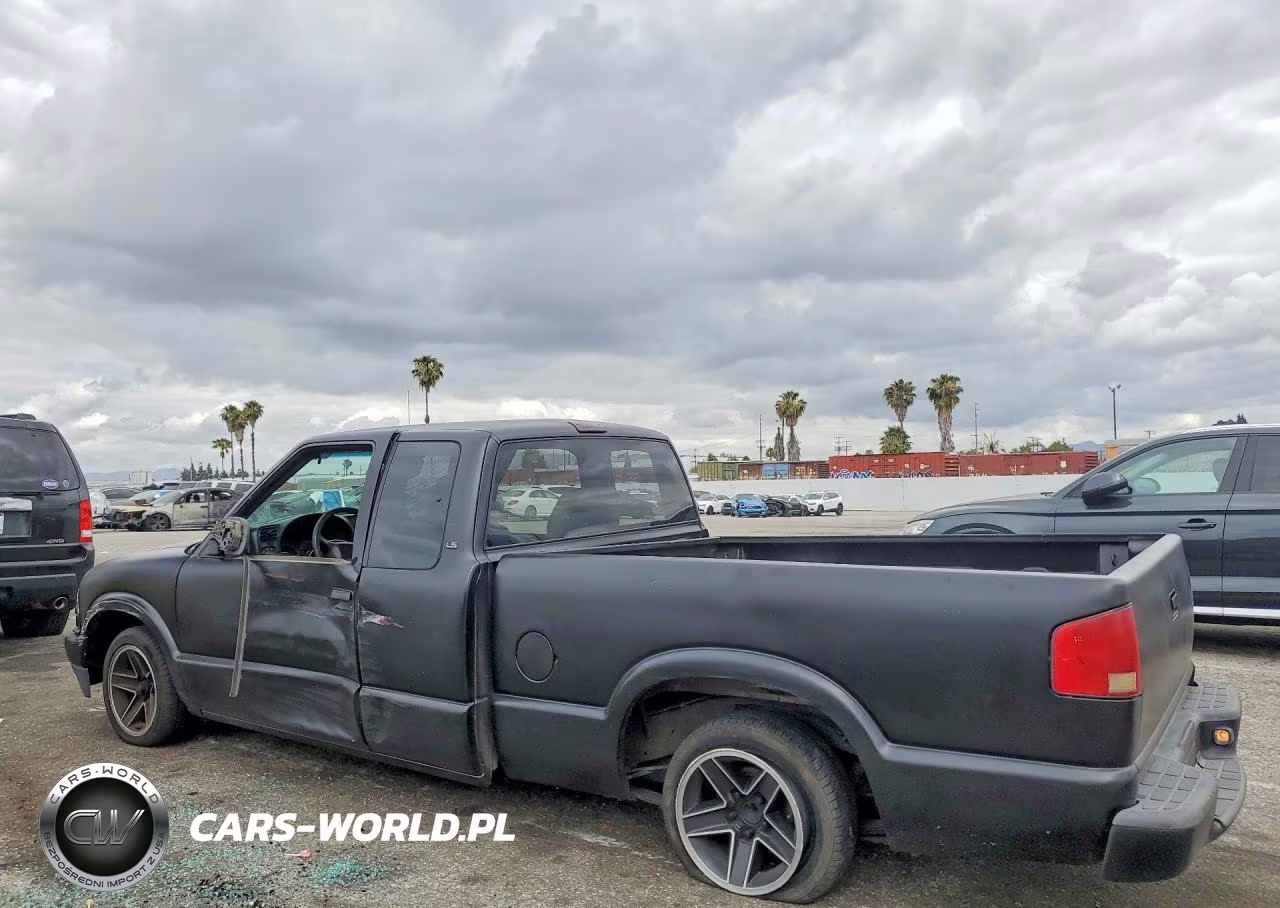 2000 Chevrolet S Truck S10 VIN:1GCCS1958Y8305335 - 2