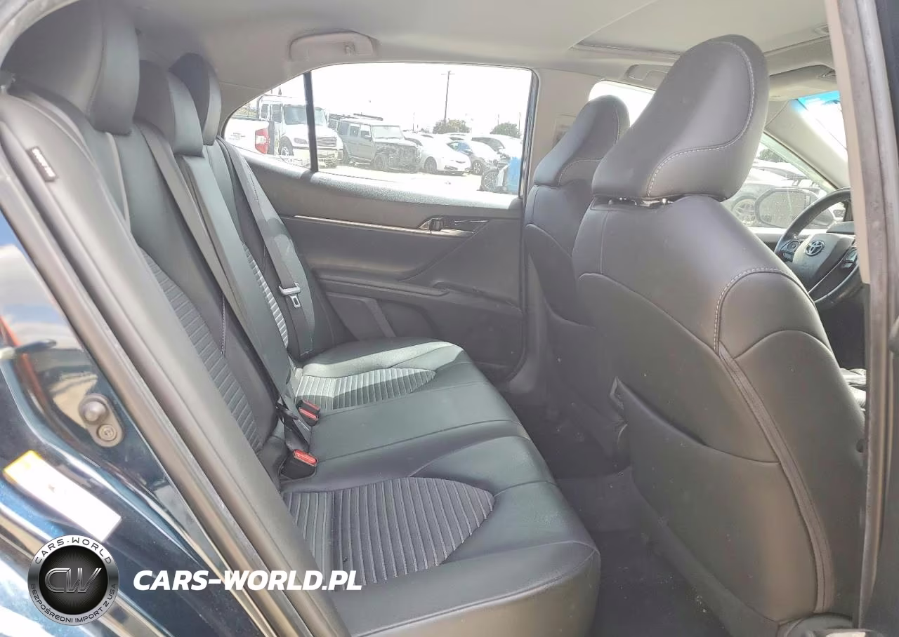 2018 Toyota Camry Se VIN:4T1B11HK1JU551142 - 10