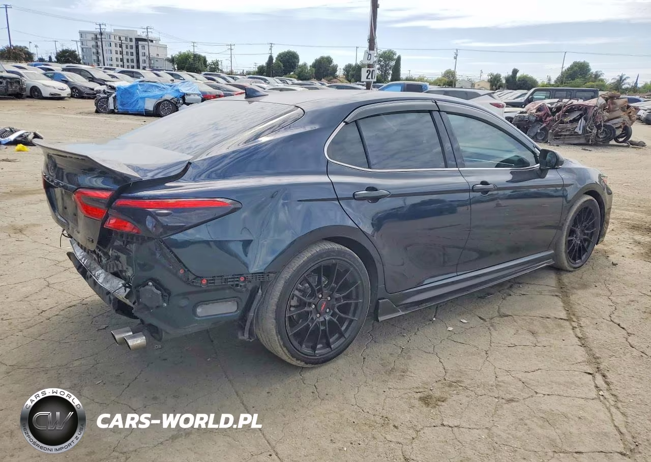 2018 Toyota Camry Se VIN:4T1B11HK1JU551142 - 3