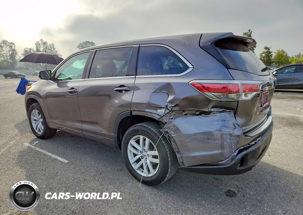 2015 Toyota Highlander Le VIN:5TDZKRFH8FS114241 - 2