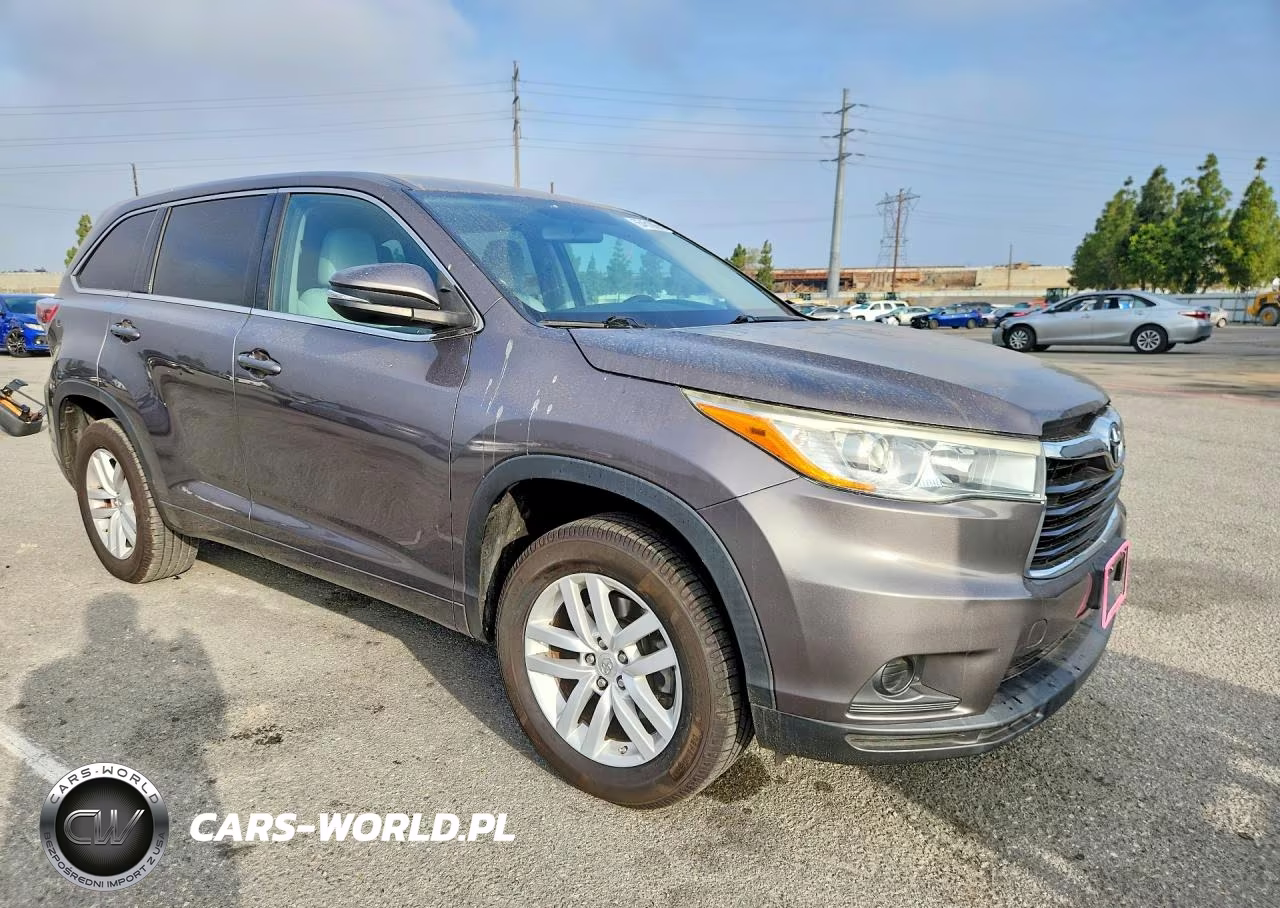 2015 Toyota Highlander Le VIN:5TDZKRFH8FS114241 - 4