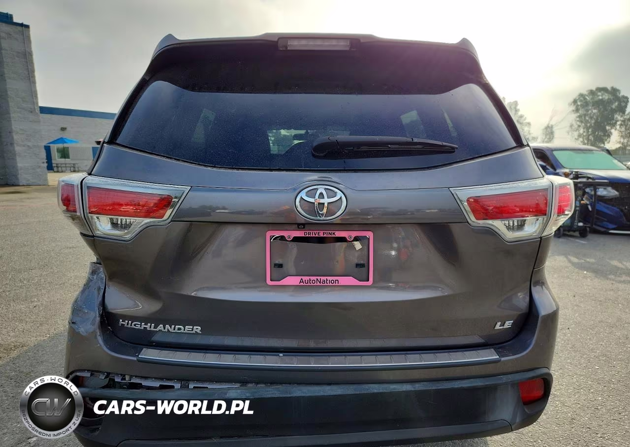 2015 Toyota Highlander Le VIN:5TDZKRFH8FS114241 - 6