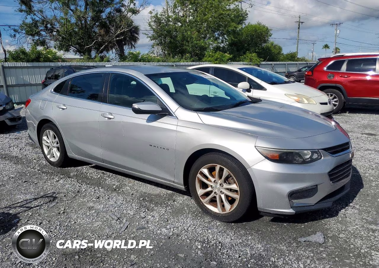 2018 Chevrolet Malibu Lt VIN:1G1ZD5ST5JF146093 - 4