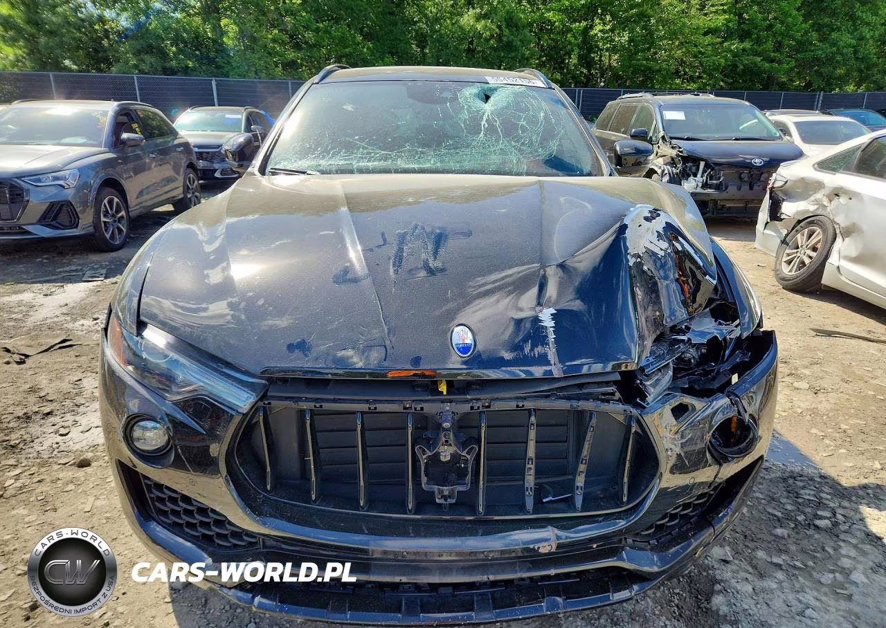 2017 Maserati Levante S Sport VIN:ZN661YUS0HX234917 - 5