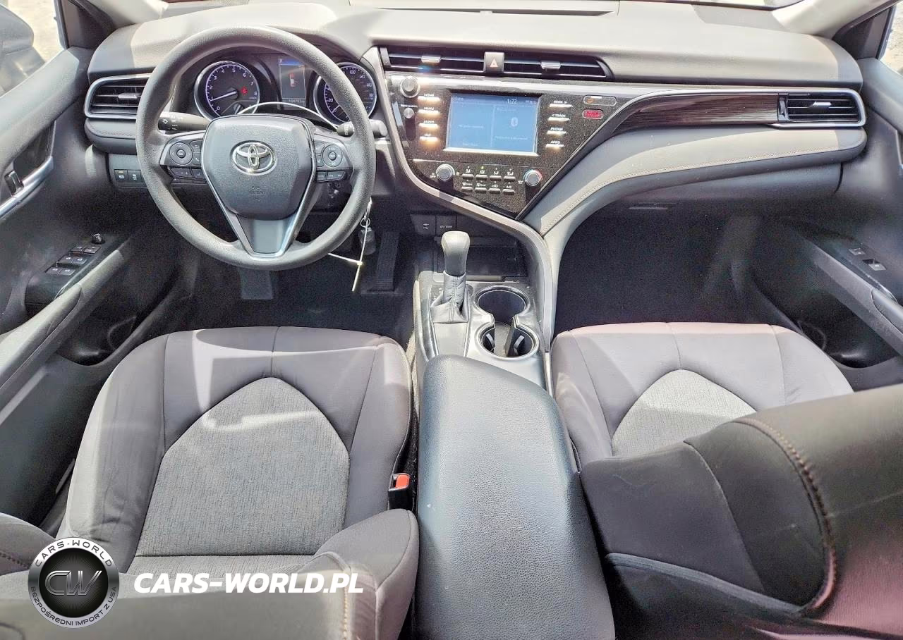 2019 Toyota Camry Le VIN:4T1B11HK4KU780738 - 8