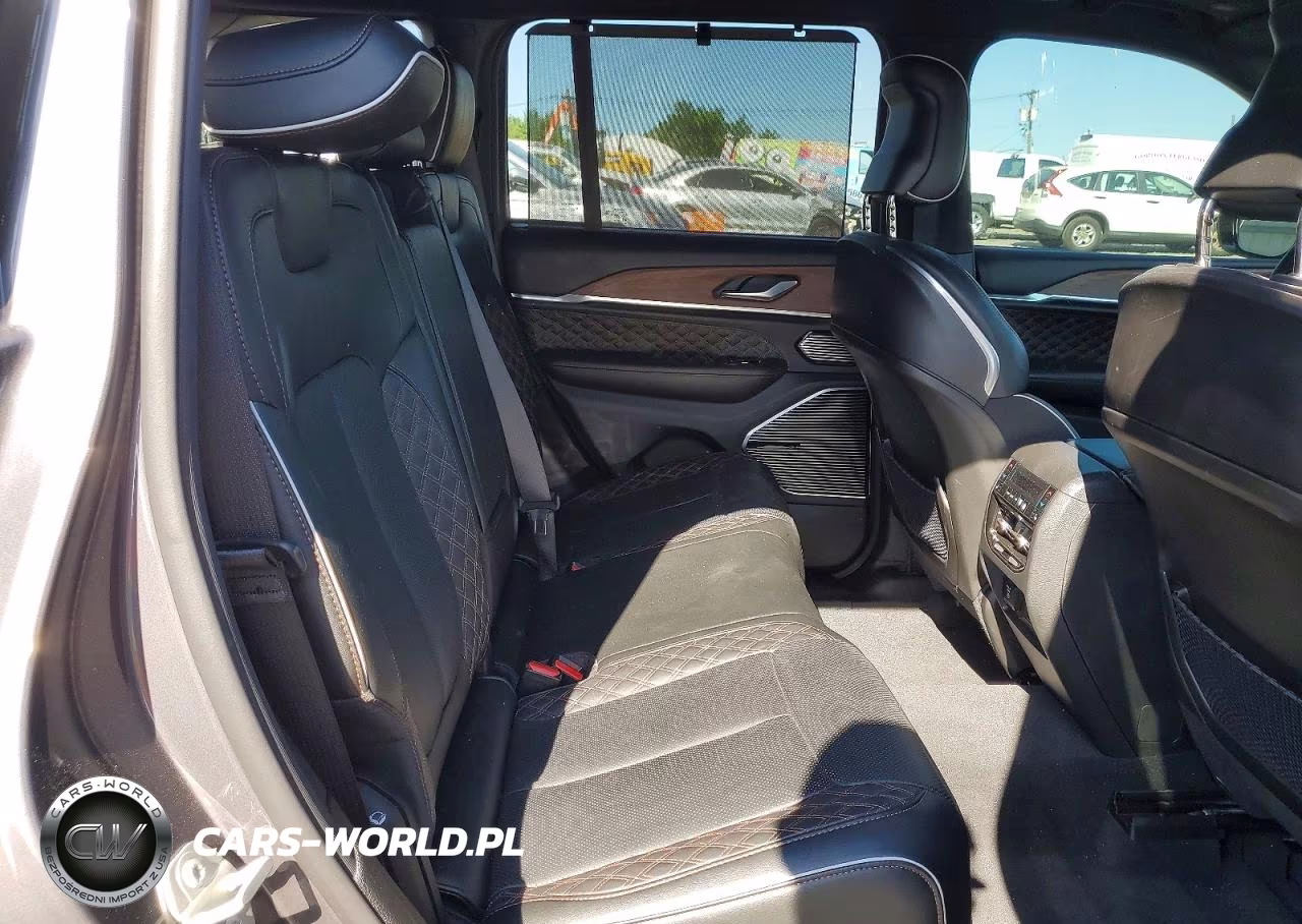2023 Jeep Grand Cherokee Summit 4Xe VIN:1C4RJYE60P8908332 - 11