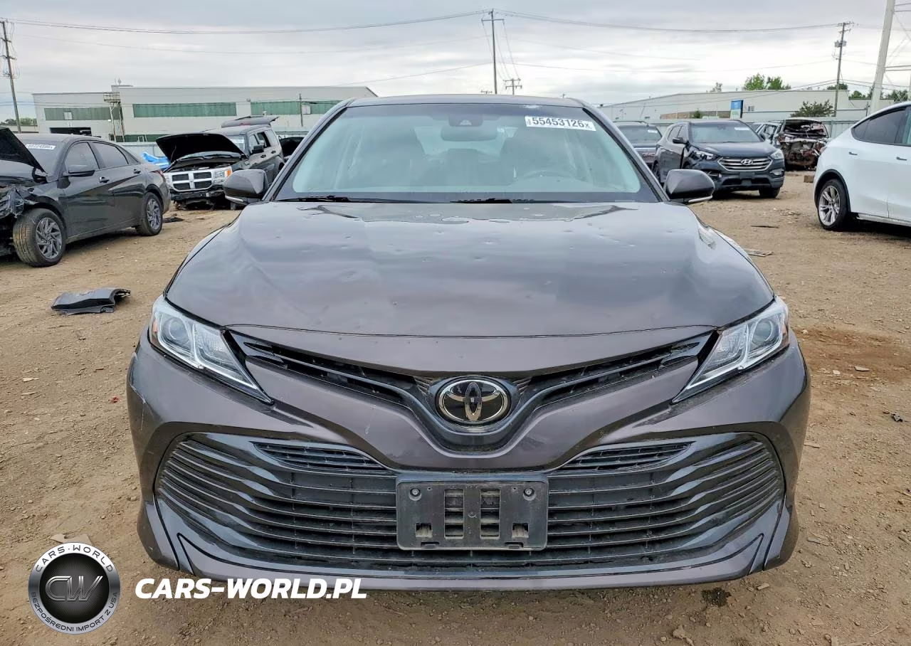 2018 Toyota Camry Le VIN:4T1B11HK0JU091911 - 5