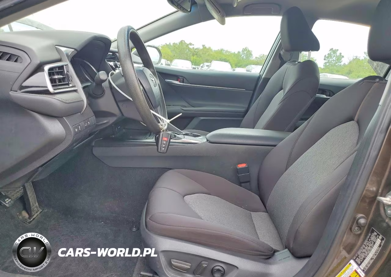 2018 Toyota Camry Le VIN:4T1B11HK0JU091911 - 7
