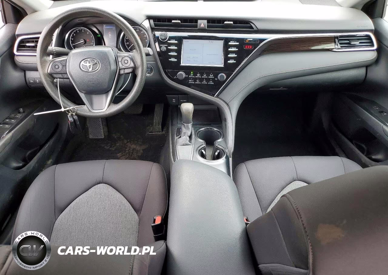 2018 Toyota Camry Le VIN:4T1B11HK0JU091911 - 8
