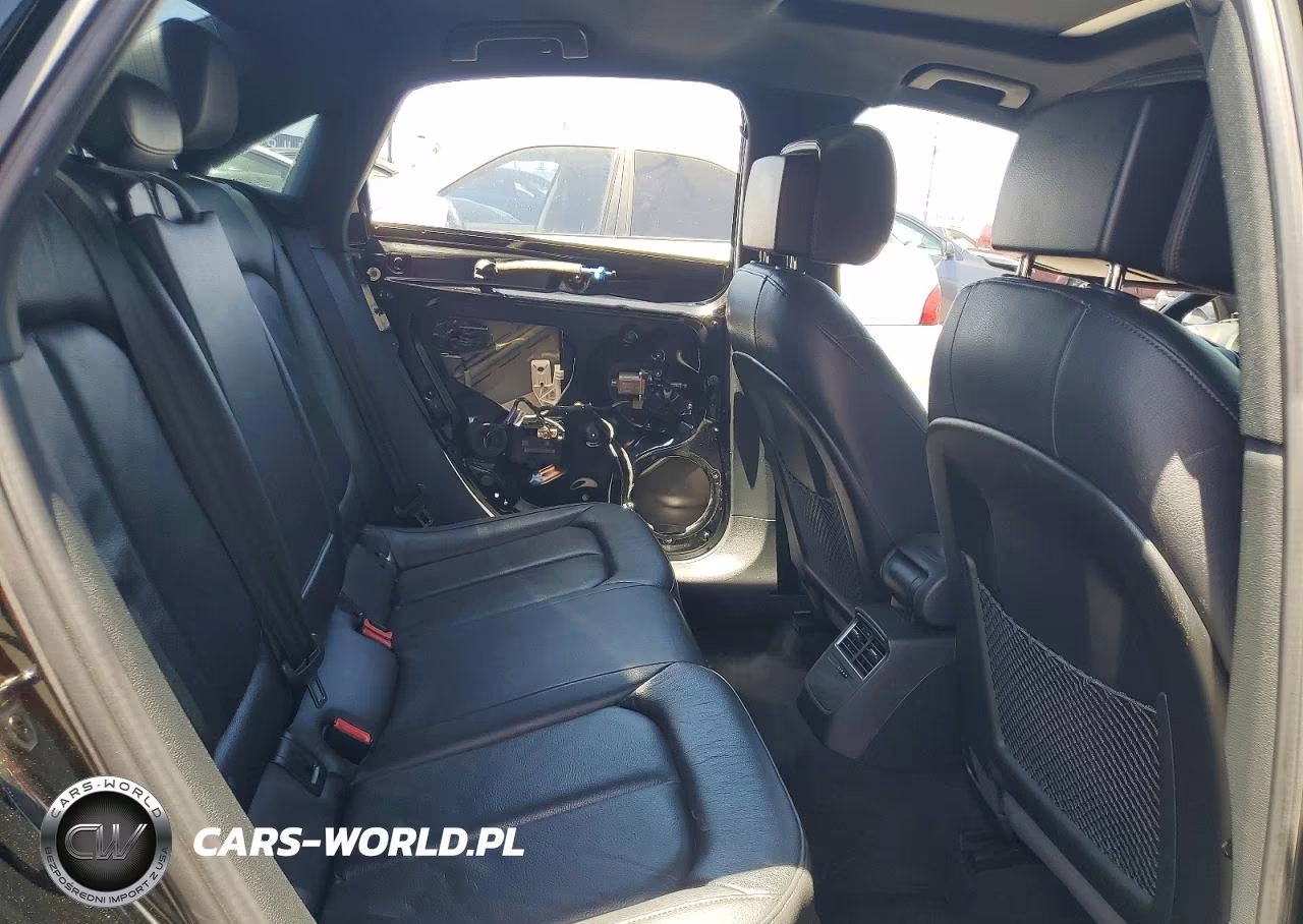 2019 Audi A3 Premium Plus VIN:WAUJEGFFXKA092982 - 10