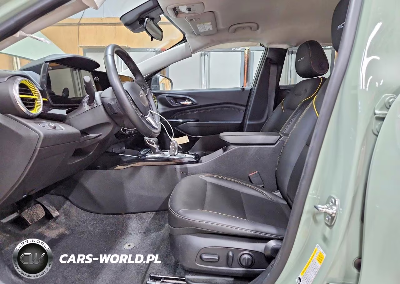 2025 Chevrolet Trax Activ VIN:KL77LKEP9SC084521 - 7