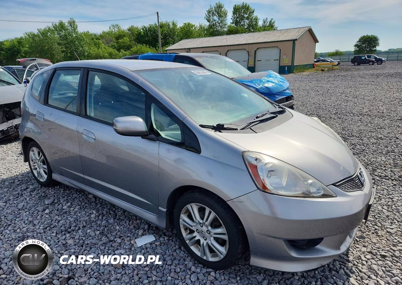 2010 Honda Fit Sport VIN:JHMGE8H4XAS015535 - 4