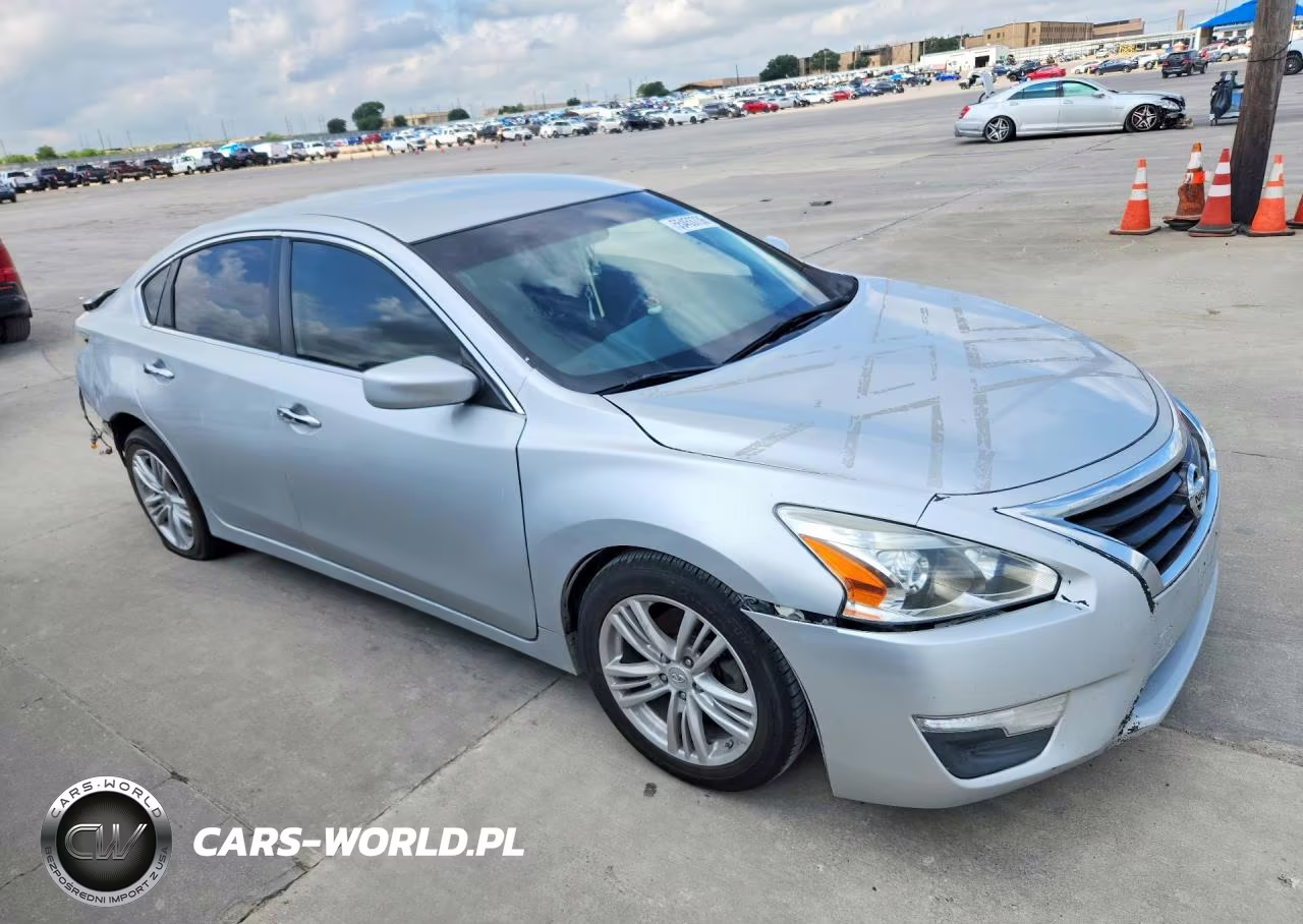 2015 Nissan Altima 2.5 S VIN:1N4AL3AP2FC441747 - 4