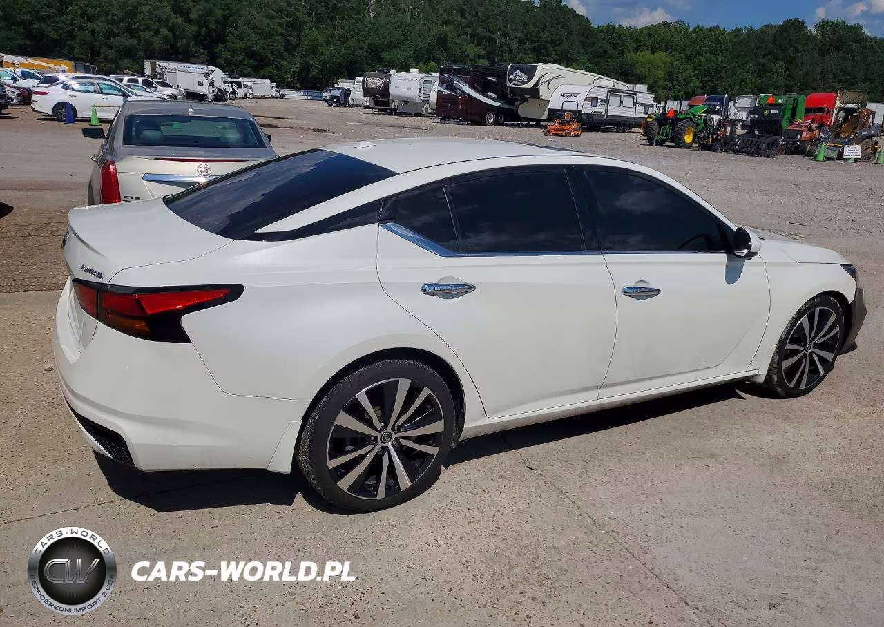 2020 Nissan Altima Platinum VIN:1N4BL4FV9LN303642 - 3