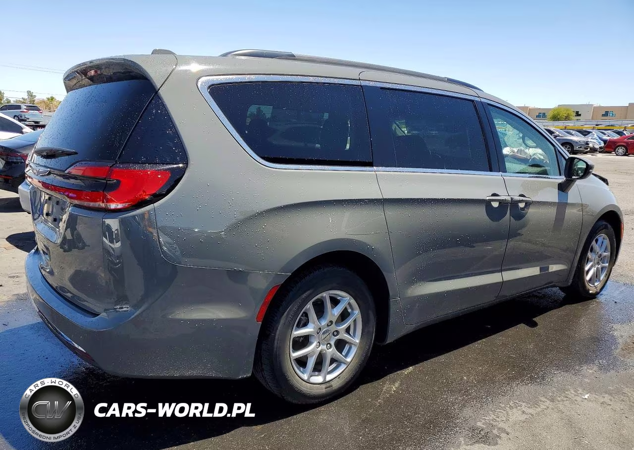 2022 Chrysler Pacifica Touring L VIN:2C4RC1BG5NR218267 - 3
