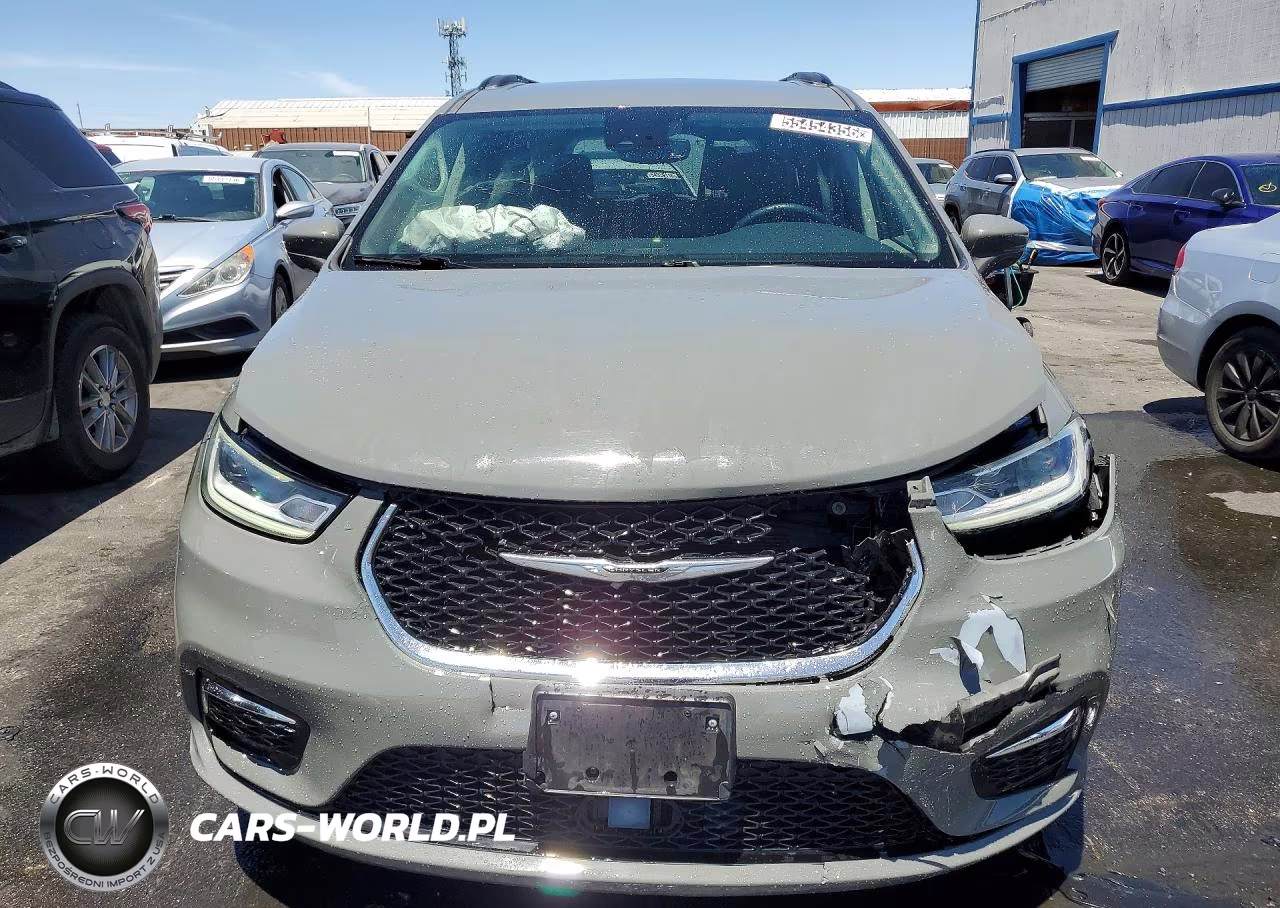 2022 Chrysler Pacifica Touring L VIN:2C4RC1BG5NR218267 - 5