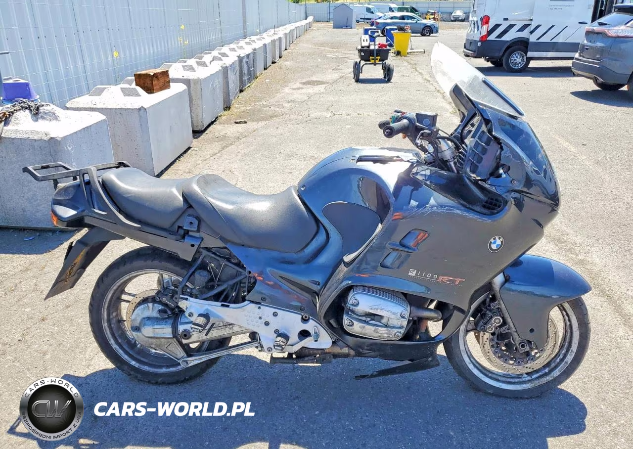 2000 BMW 1100