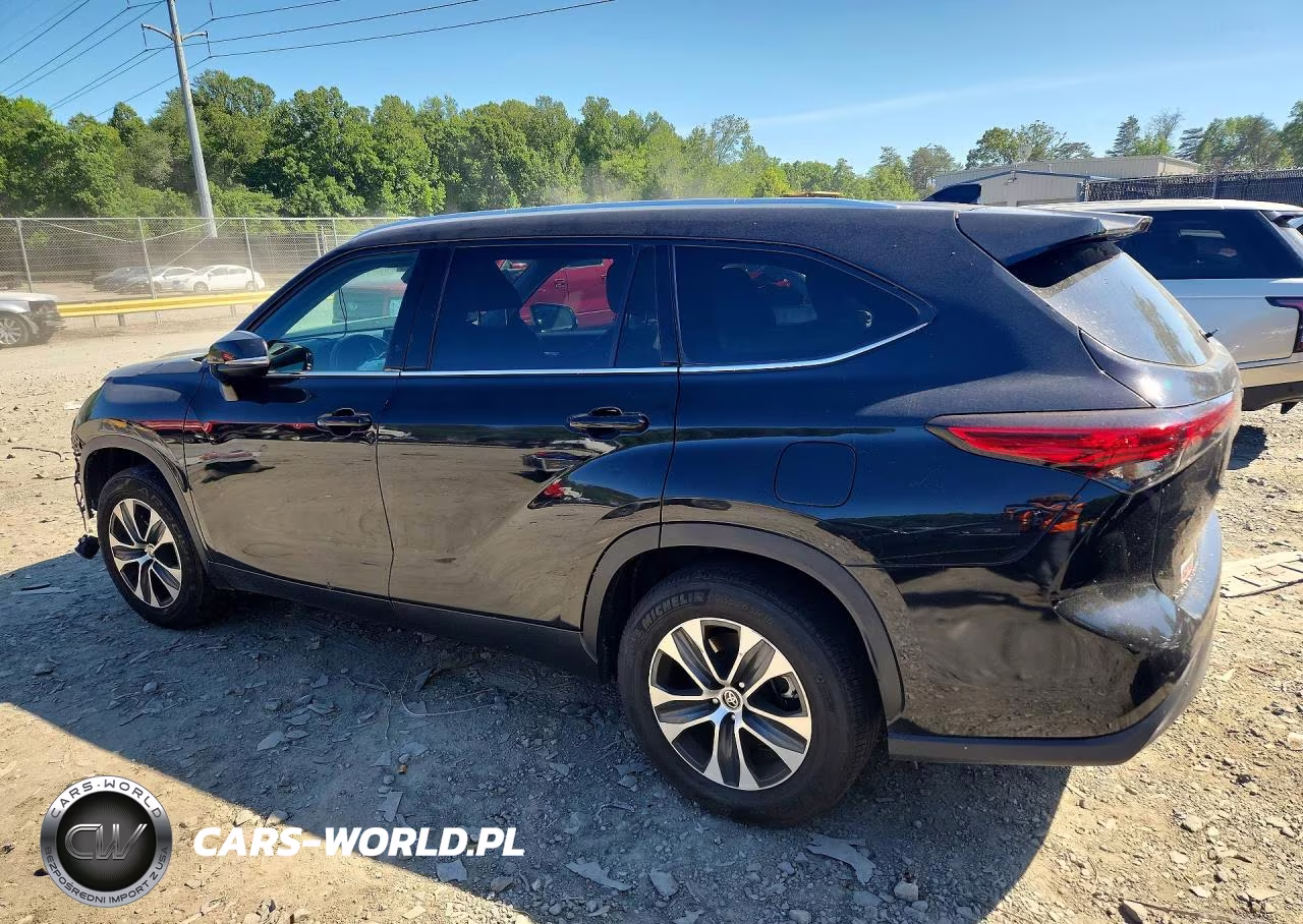 2021 Toyota Highlander Xle VIN:5TDGZRAH7MS039152 - 2