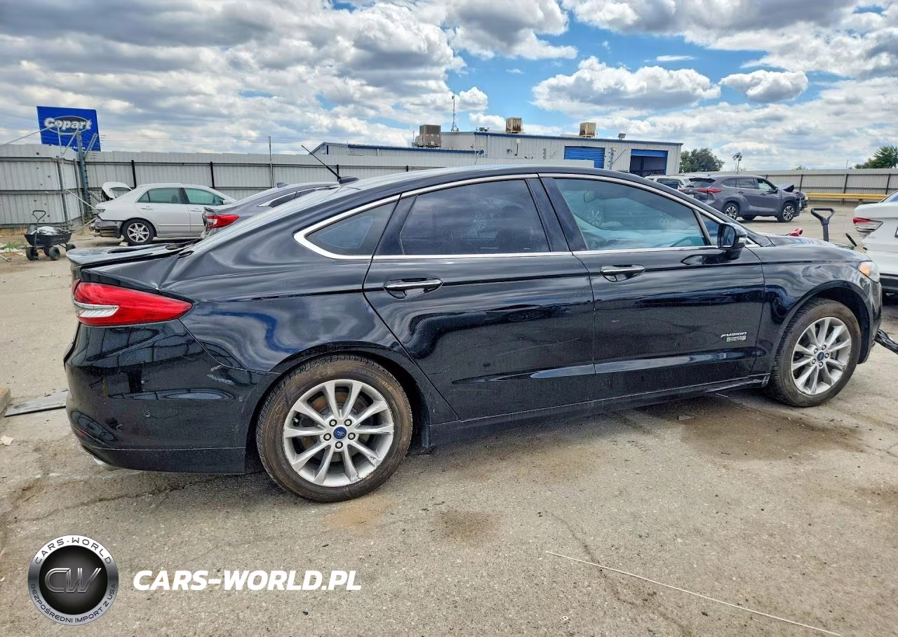 2017 Ford Fusion Titanium Phev VIN:3FA6P0SU4HR351081 - 3