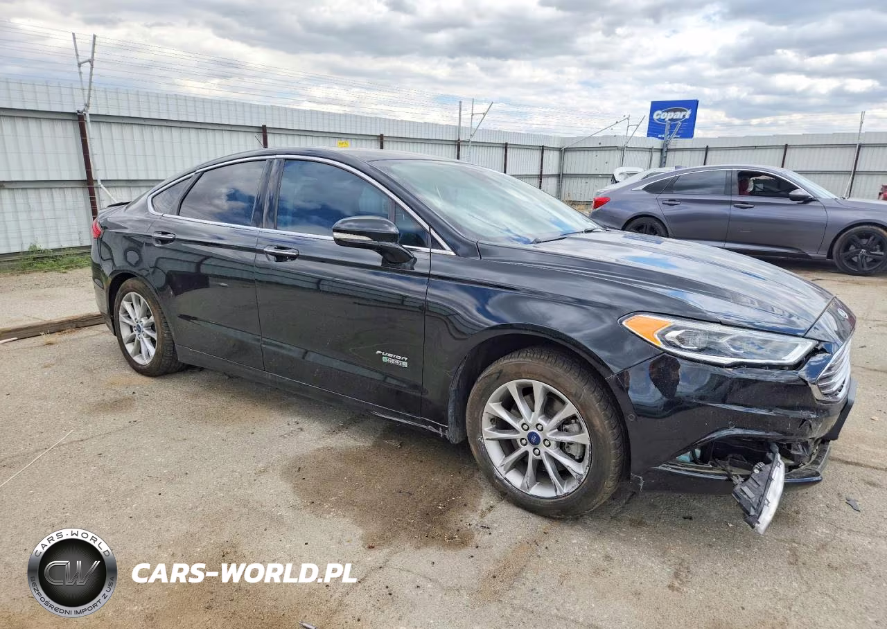 2017 Ford Fusion Titanium Phev VIN:3FA6P0SU4HR351081 - 4
