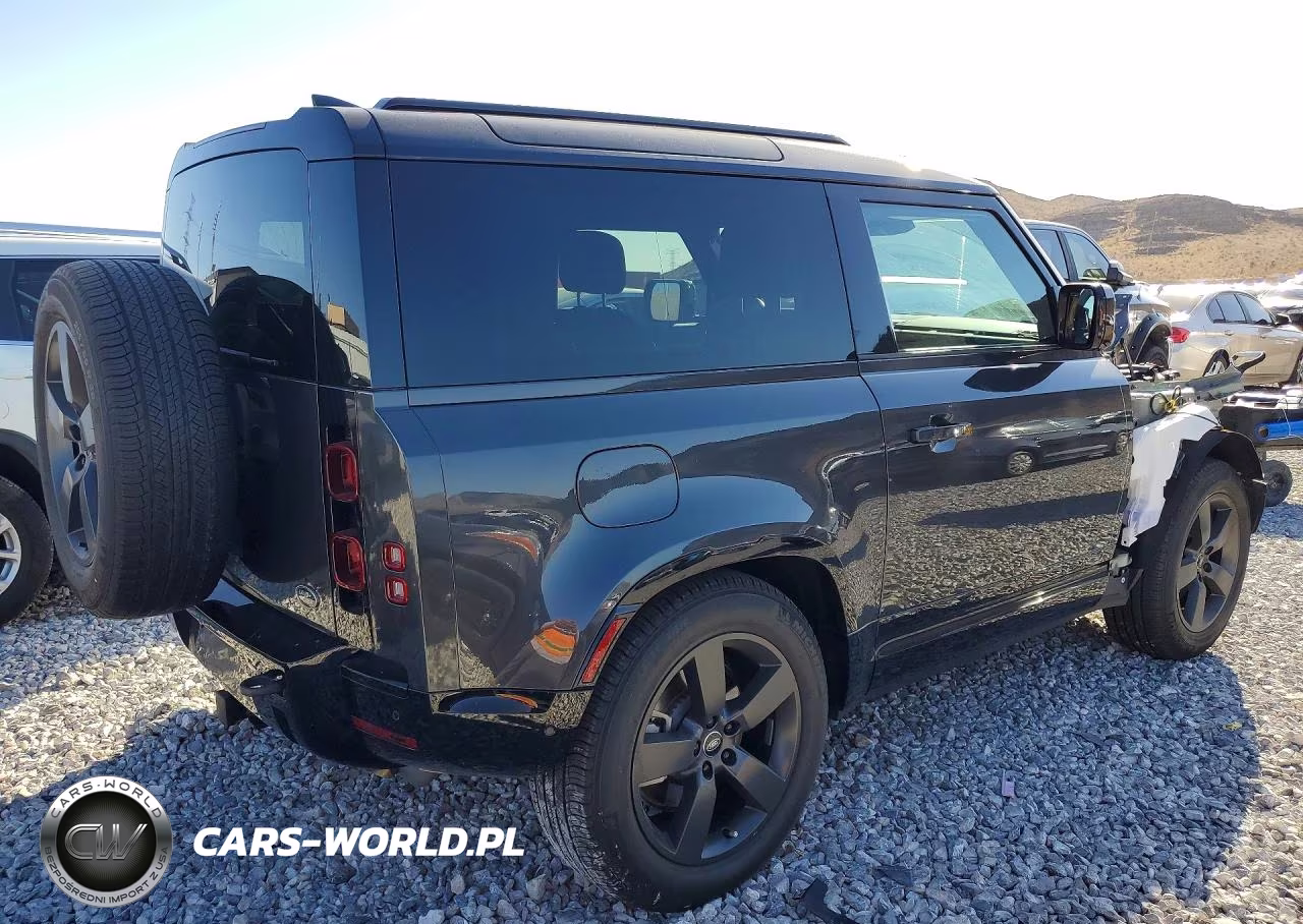 2023 Land Rover Defender 90 X-Dynamic Se VIN:SALE26EUXP2165477 - 3