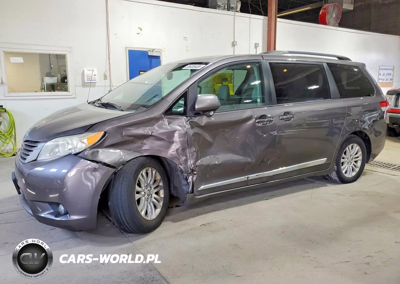 2011 Toyota Sienna Xle 8-Passenger