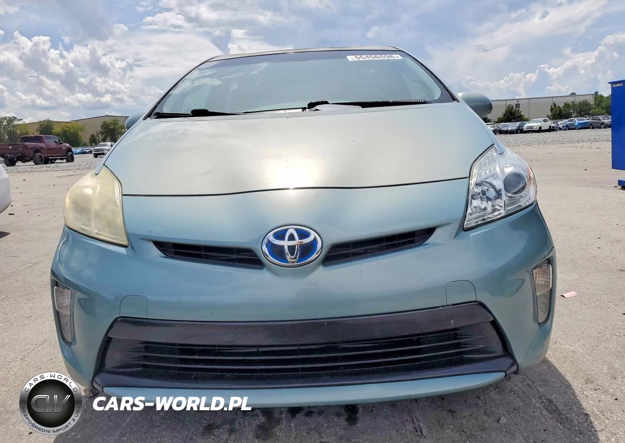 2012 Toyota Prius Two VIN:JTDKN3DUXC1482631 - 5