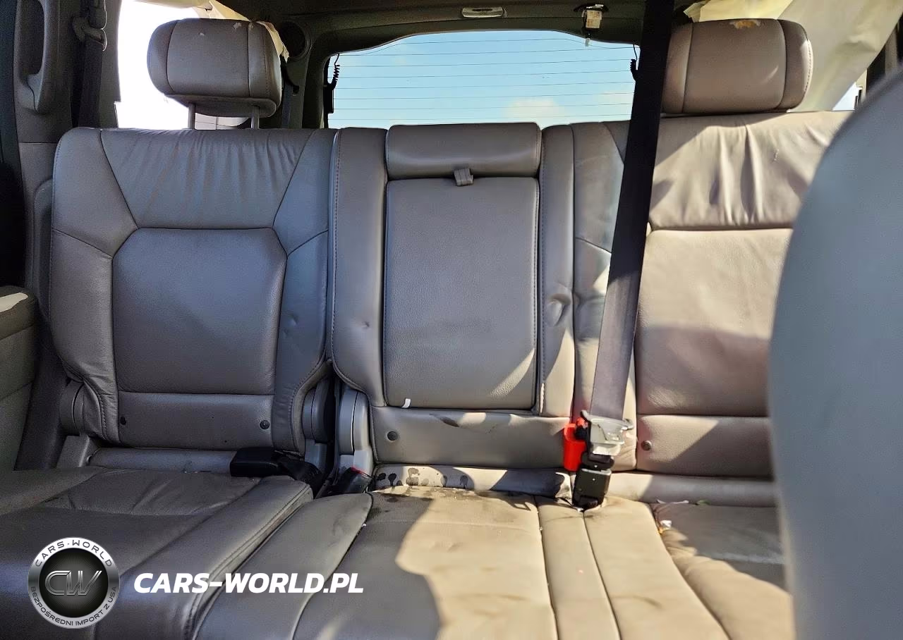 2010 Honda Pilot Touring VIN:5FNYF3H88AB017239 - 10