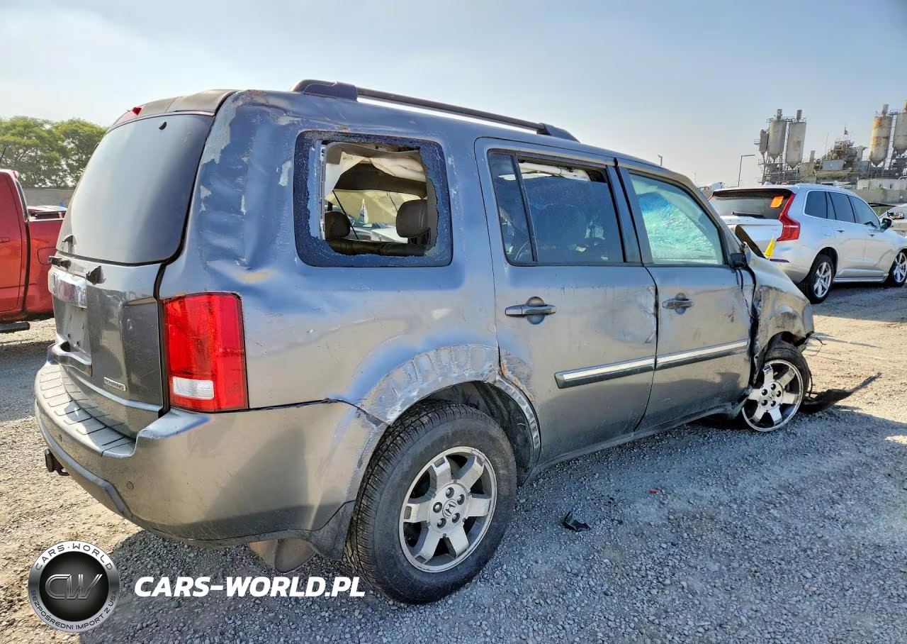 2010 Honda Pilot Touring VIN:5FNYF3H88AB017239 - 3