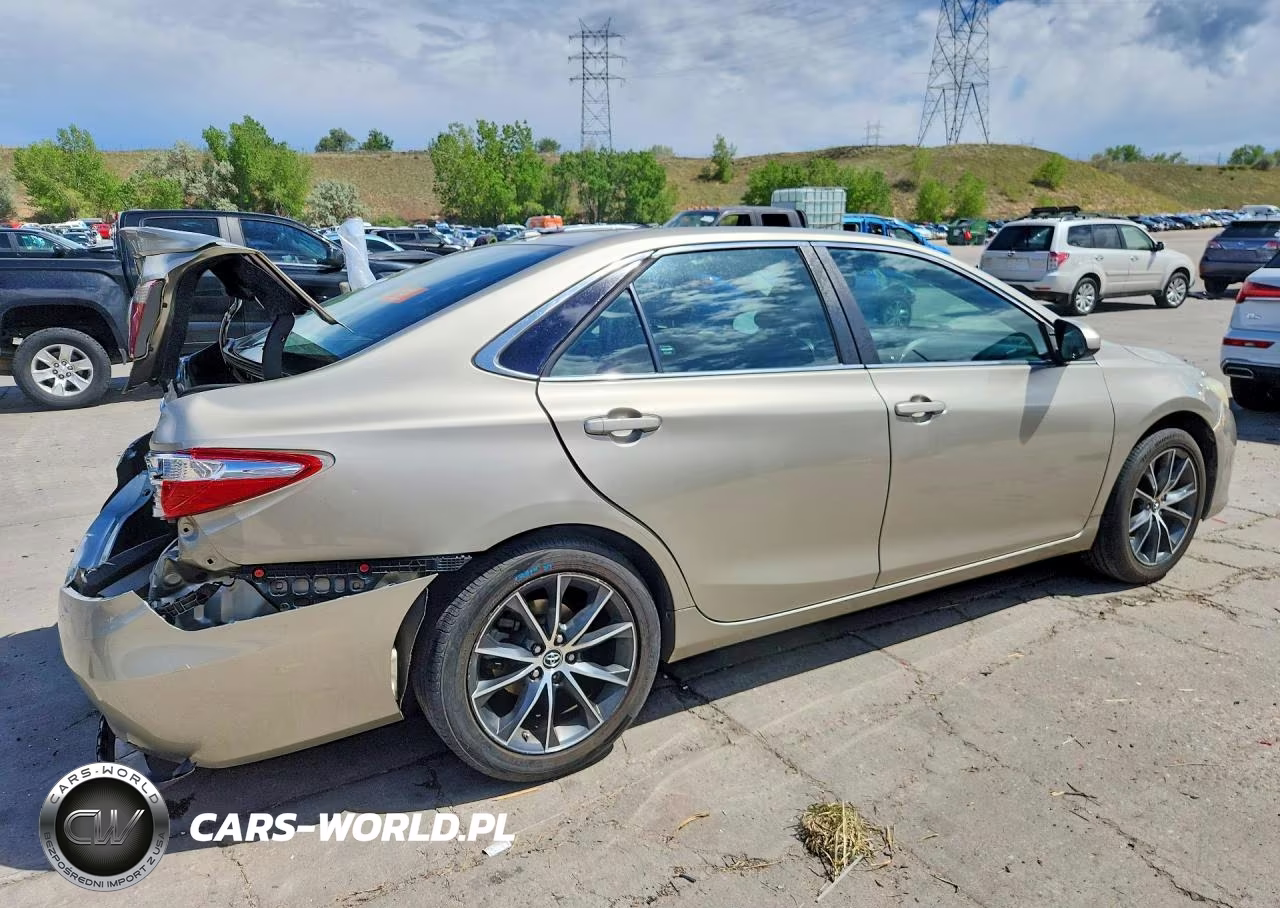 2015 Toyota Camry Xse VIN:4T1BF1FK4FU068546 - 3